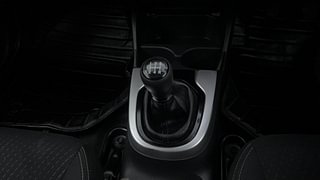 Used 2019 Honda WR-V VX MT Petrol Petrol Manual interior GEAR  KNOB VIEW