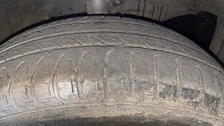 Used 2014 Honda Amaze 1.2 S i-VTEC Petrol Manual tyres RIGHT FRONT TYRE TREAD VIEW