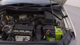 Used 2016 Volkswagen Polo Trendline 1.2L (P) Petrol Manual engine ENGINE LEFT SIDE HINGE & APRON VIEW