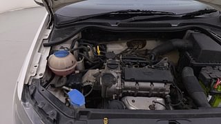 Used 2016 Volkswagen Polo Trendline 1.2L (P) Petrol Manual engine ENGINE RIGHT SIDE HINGE & APRON VIEW