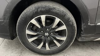Used 2018 Maruti Suzuki S-Cross Alpha 1.3 Diesel Manual tyres LEFT FRONT TYRE RIM VIEW