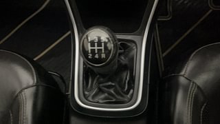 Used 2018 Maruti Suzuki S-Cross Alpha 1.3 Diesel Manual interior GEAR  KNOB VIEW