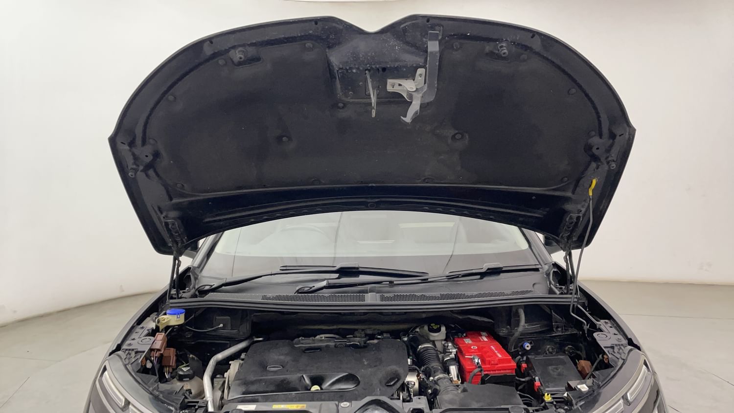 New Citroen C5 Aircross engine ENGINE & BONNET OPEN FRONT VIEW