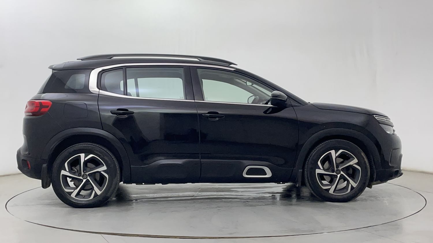 New Citroen C5 Aircross exterior RIGHT SIDE VIEW
