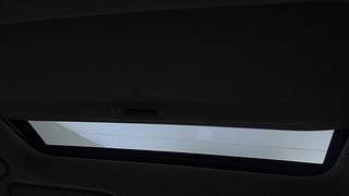 Used 2019 Hyundai Creta [2018-2020] 1.6 SX OPT VTVT Petrol Manual top_features Sunroof