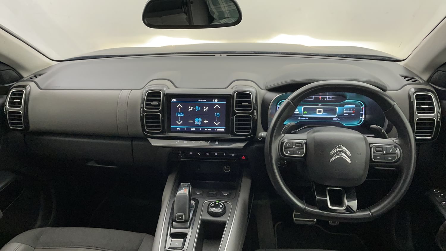 New Citroen C5 Aircross interior DASHBOARD VIEW