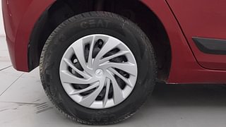 Used 2015 Hyundai Elite i20 Sportz 1.2 Petrol Manual tyres RIGHT REAR TYRE RIM VIEW