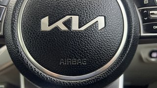 Used 2022 Kia Carens Prestige Plus 1.4 Petrol MT 7 STR Petrol Manual top_features Airbags