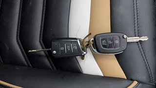 Used 2015 Hyundai Elite i20 Sportz 1.2 Petrol Manual extra CAR KEY VIEW