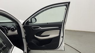 Used 2021 MG Motors Astor Sharp 1.5 MT Petrol Manual interior RIGHT FRONT DOOR OPEN VIEW