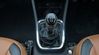 Used 2022 Renault Triber RXZ Petrol Manual interior GEAR  KNOB VIEW
