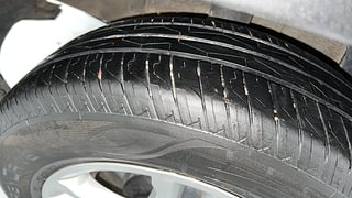 Used 2022 Renault Triber RXZ Petrol Manual tyres RIGHT REAR TYRE TREAD VIEW