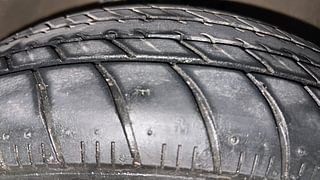 Used 2021 Maruti Suzuki Celerio ZXI (O) AMT Petrol Automatic tyres RIGHT FRONT TYRE TREAD VIEW