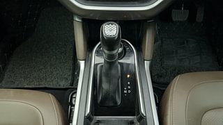 Used 2022 Tata Harrier XZA Plus Dual Tone AT Diesel Automatic interior GEAR  KNOB VIEW