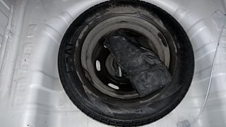 Used 2018 Renault Kwid [2017-2019] RXT 1.0 SCE Special (O) Petrol Manual tyres SPARE TYRE VIEW