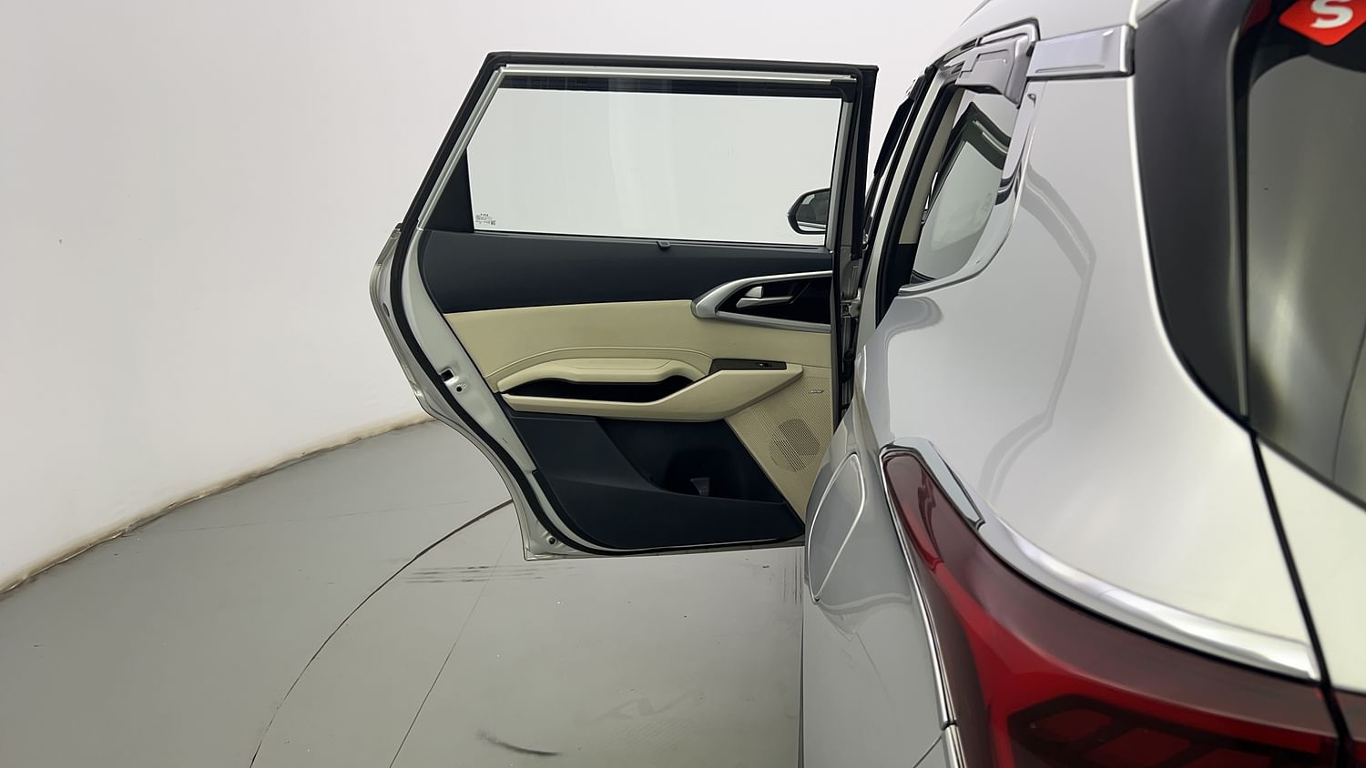 New Kia Carens interior LEFT REAR DOOR OPEN VIEW