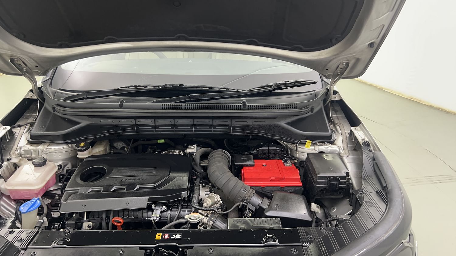 New Kia Carens engine ENGINE LEFT SIDE VIEW