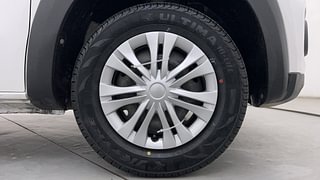 Used 2018 Renault Kwid [2017-2019] RXT 1.0 SCE Special (O) Petrol Manual tyres RIGHT FRONT TYRE RIM VIEW