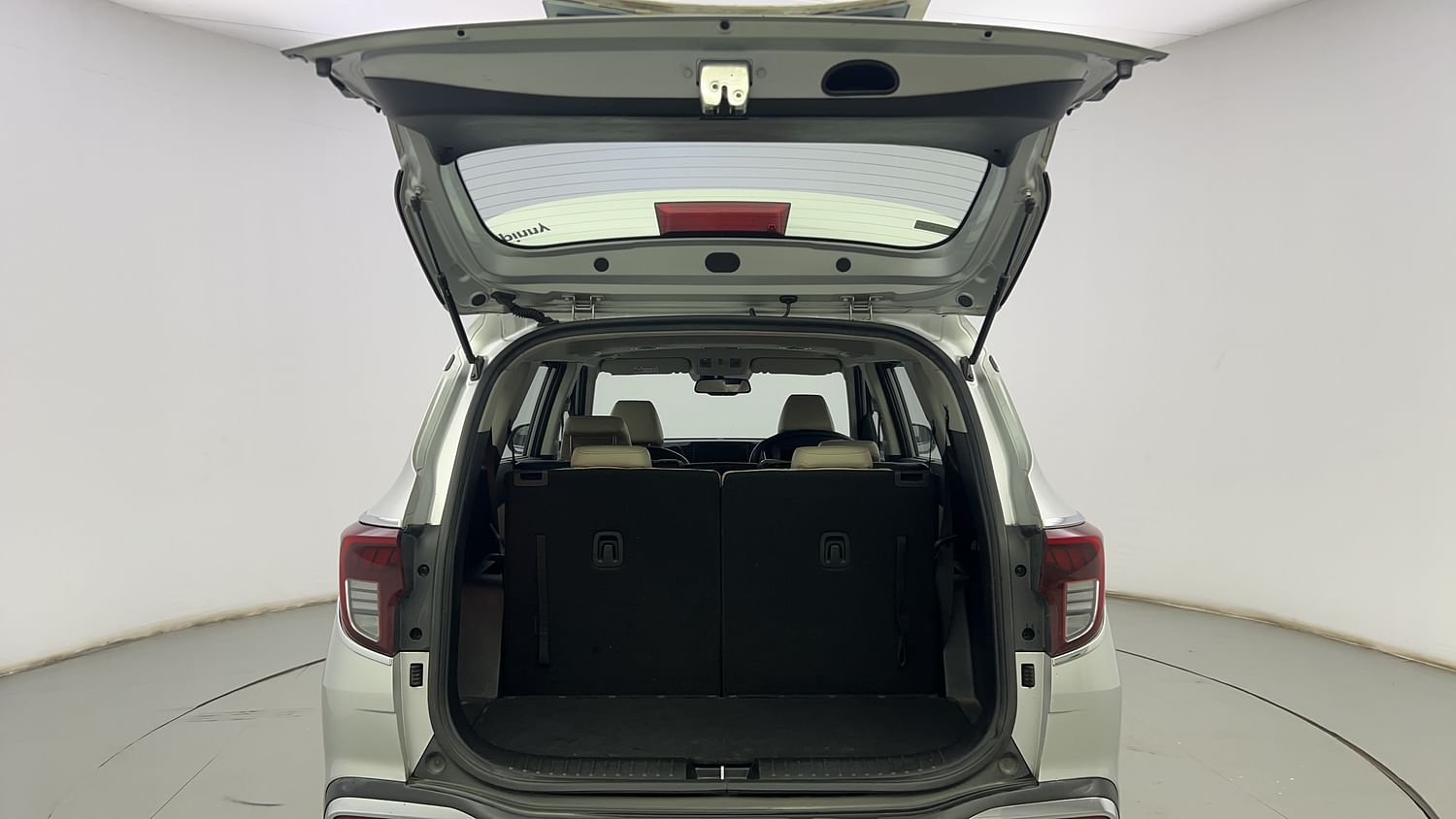 New Kia Carens interior DICKY INSIDE VIEW