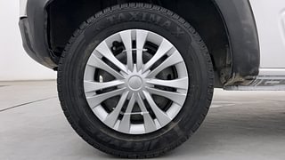 Used 2018 Renault Kwid [2017-2019] RXT 1.0 SCE Special (O) Petrol Manual tyres RIGHT REAR TYRE RIM VIEW