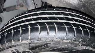 Used 2013 Maruti Suzuki Wagon R 1.0 [2013-2019] LXi CNG Petrol+cng Manual tyres RIGHT REAR TYRE TREAD VIEW