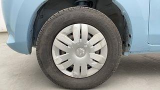 Used 2014 Maruti Suzuki Alto 800 Lxi Petrol Manual tyres LEFT FRONT TYRE RIM VIEW