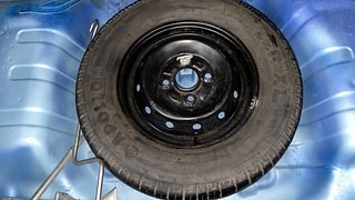 Used 2014 Maruti Suzuki Alto 800 Lxi Petrol Manual tyres SPARE TYRE VIEW