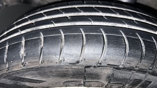 Used 2013 Maruti Suzuki Wagon R 1.0 [2013-2019] LXi CNG Petrol+cng Manual tyres LEFT FRONT TYRE TREAD VIEW