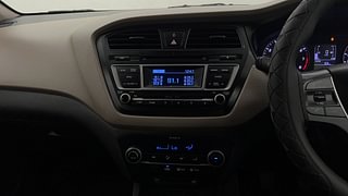 Used 2015 Hyundai Elite i20 Sportz 1.2 Petrol Manual top_features Integrated (in-dash) music system