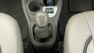 Used 2017 Datsun Redi-GO [2015-2019] T(O) 0.8L Limited Edition Petrol Manual interior GEAR  KNOB VIEW