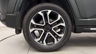Used 2022 Jeep Compass Model S (O) 1.4 Petrol DCT Petrol Automatic tyres RIGHT REAR TYRE RIM VIEW