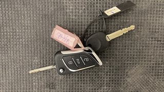 Used 2017 Hyundai Xcent SX 1.2 Petrol Manual extra CAR KEY VIEW