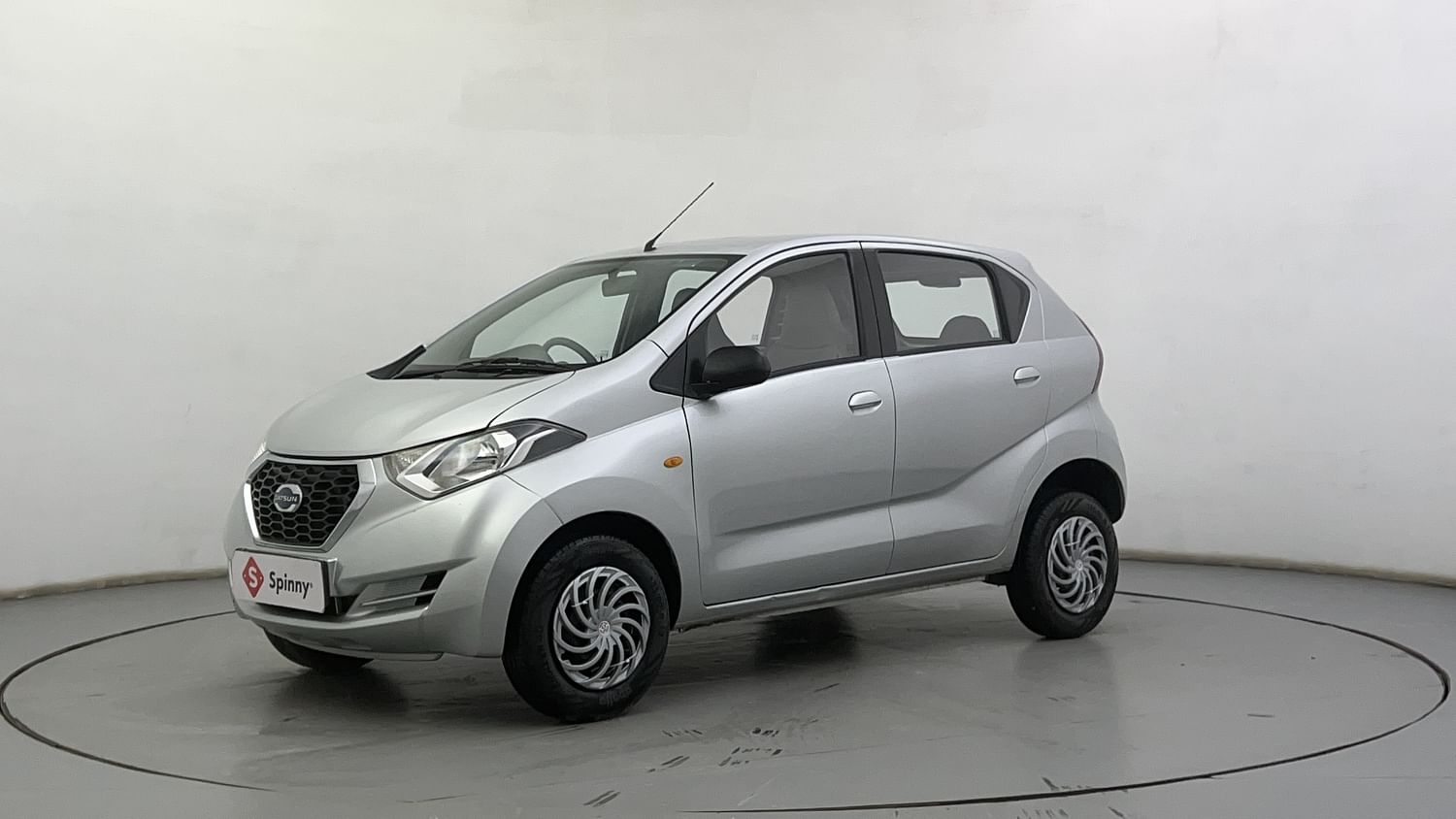 LEFT FRONT CORNER VIEW