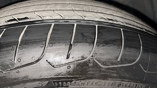 Used 2014 Ford EcoSport Titanium 1.5 TDCi (Opt) Diesel Manual tyres RIGHT FRONT TYRE TREAD VIEW