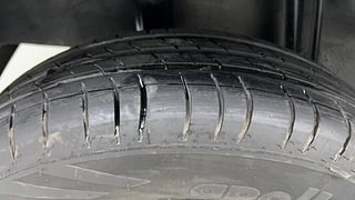 Used 2017 Datsun Redi-GO [2015-2019] T(O) 0.8L Limited Edition Petrol Manual tyres RIGHT REAR TYRE TREAD VIEW