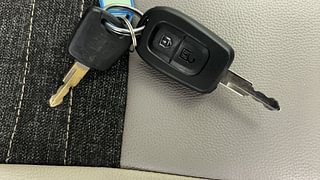 Used 2017 Datsun Redi-GO [2015-2019] T(O) 0.8L Limited Edition Petrol Manual extra CAR KEY VIEW