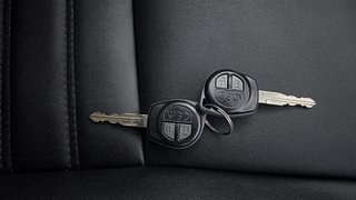 Used 2018 Maruti Suzuki Vitara Brezza [2016-2020] VDi Diesel Manual extra CAR KEY VIEW