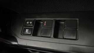 Used 2018 Maruti Suzuki Vitara Brezza [2016-2020] VDi Diesel Manual top_features Power windows