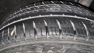 Used 2018 Maruti Suzuki Vitara Brezza [2016-2020] VDi Diesel Manual tyres LEFT REAR TYRE TREAD VIEW