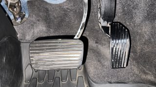 Used 2022 Jeep Compass Model S (O) 1.4 Petrol DCT Petrol Automatic interior PEDALS VIEW