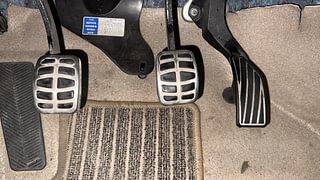 Used 2017 Maruti Suzuki Ciaz Alpha 1.4 MT Petrol Manual interior PEDALS VIEW