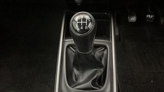 Used 2019 Maruti Suzuki Baleno Alpha Petrol Manual interior GEAR  KNOB VIEW