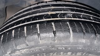Used 2017 Maruti Suzuki Ciaz Alpha 1.4 MT Petrol Manual tyres RIGHT REAR TYRE TREAD VIEW