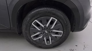 Used 2022 Hyundai Venue SX 1.0  Turbo Petrol Manual tyres RIGHT FRONT TYRE RIM VIEW