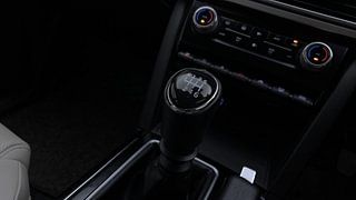 Used 2022 Mahindra XUV700 AX 7 Diesel MT 7 STR Diesel Manual interior GEAR  KNOB VIEW