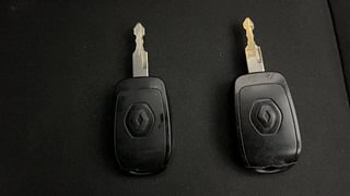 Used 2018 Renault Kwid RXL Anniversary Edition Petrol Manual extra CAR KEY VIEW