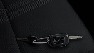 Used 2022 Hyundai Venue SX 1.0  Turbo Petrol Manual extra CAR KEY VIEW