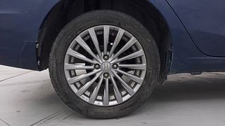 Used 2017 Maruti Suzuki Ciaz Alpha 1.4 MT Petrol Manual tyres RIGHT REAR TYRE RIM VIEW