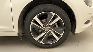 Used 2023 Tata Altroz XZ Plus 1.5 Diesel Manual tyres RIGHT FRONT TYRE RIM VIEW