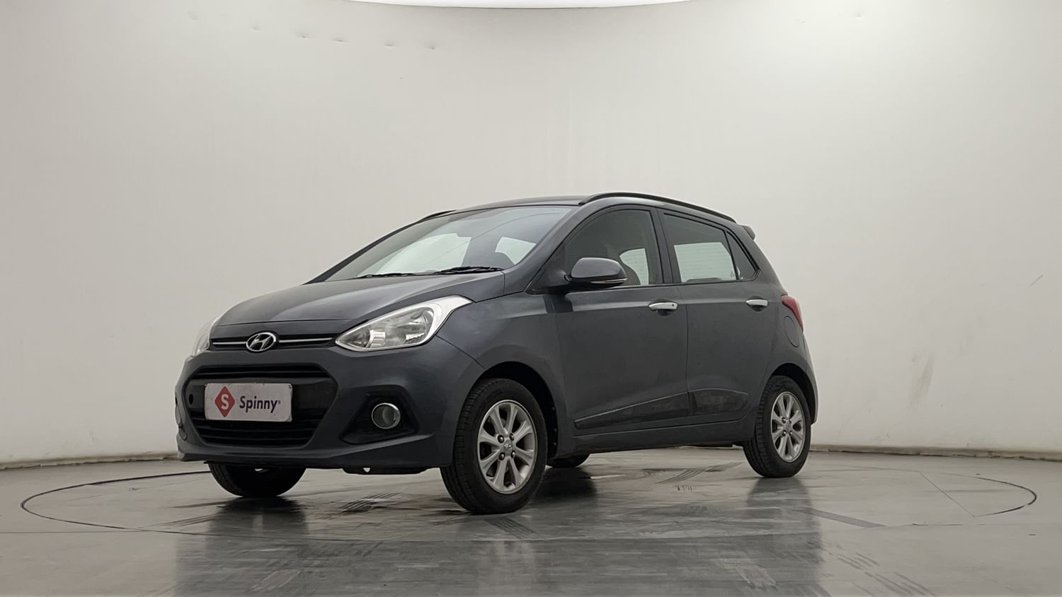 LEFT FRONT CORNER VIEW